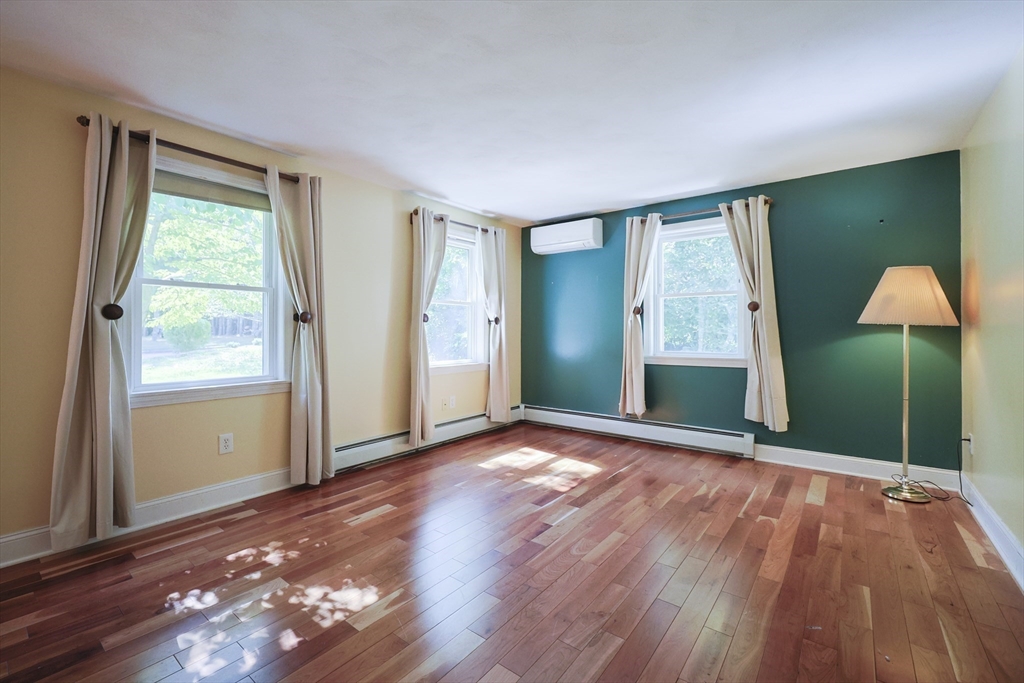 15 Leonard Ave