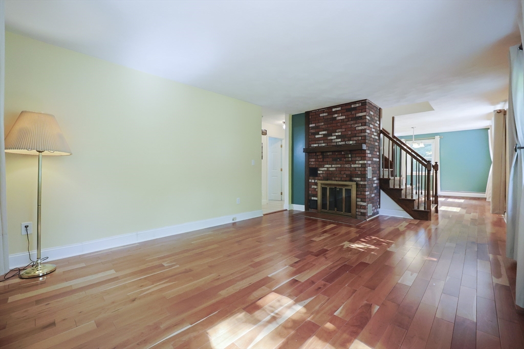 15 Leonard Ave