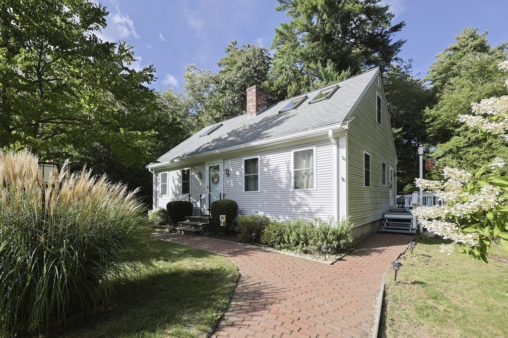 15 Leonard Ave