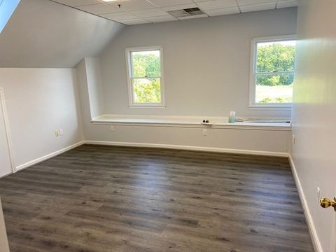 185 Lincoln 310A Hingham MA 02043