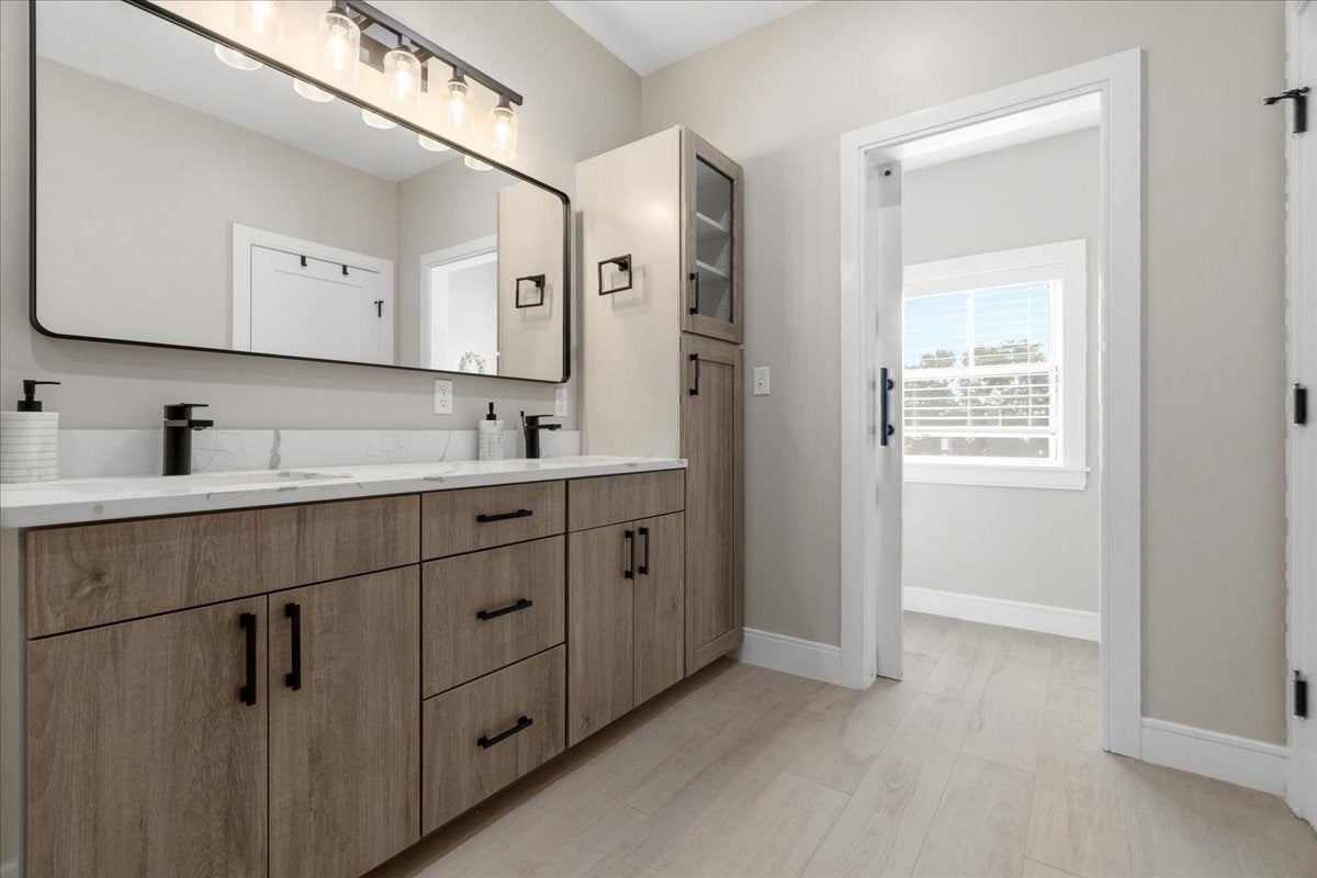 33 Peirce Street #1, Waltham, MA Photo #33