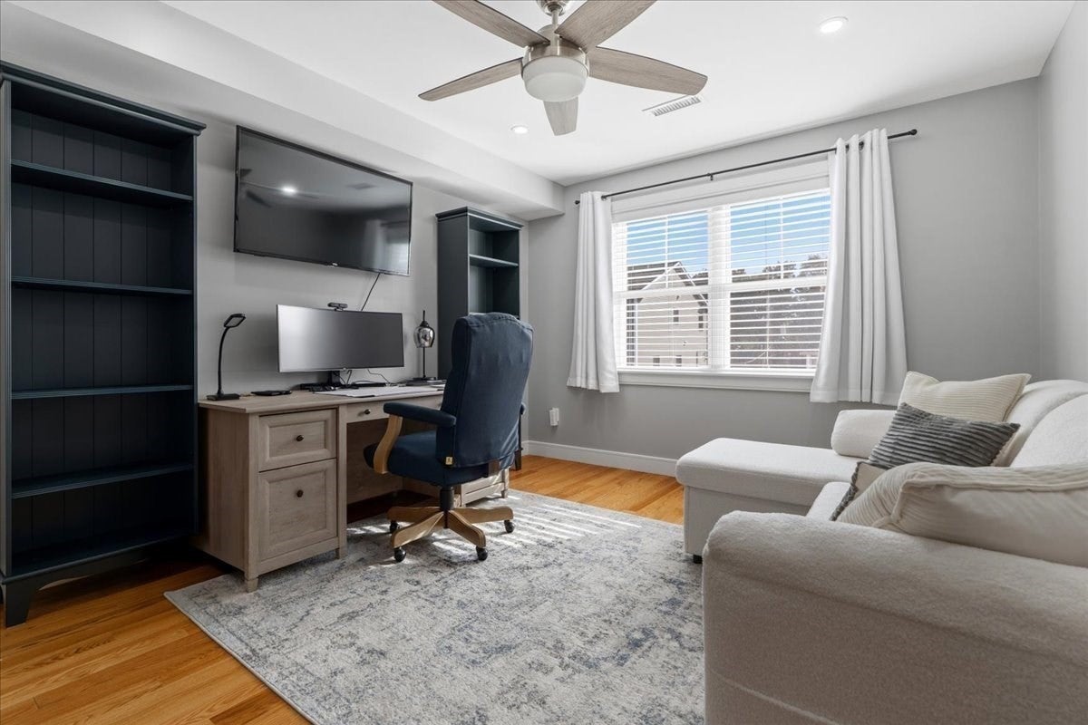 33 Peirce Street #1, Waltham, MA Photo #24