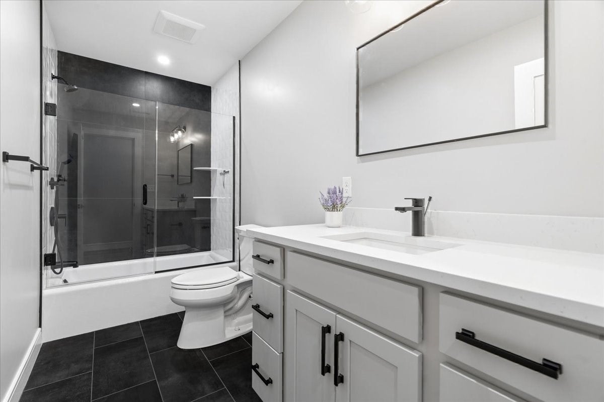 33 Peirce Street #1, Waltham, MA Photo #27