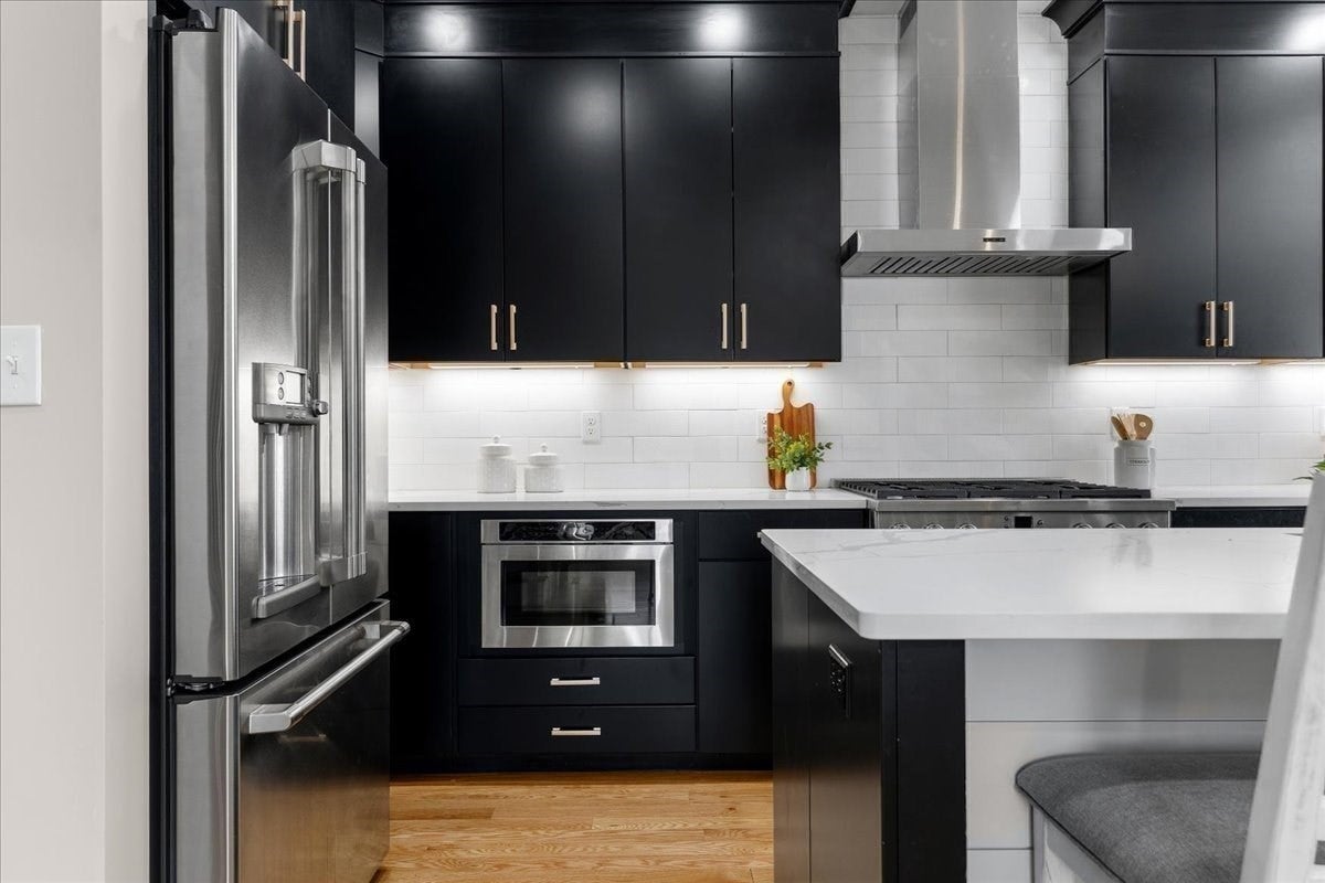 33 Peirce Street #1, Waltham, MA Photo #9