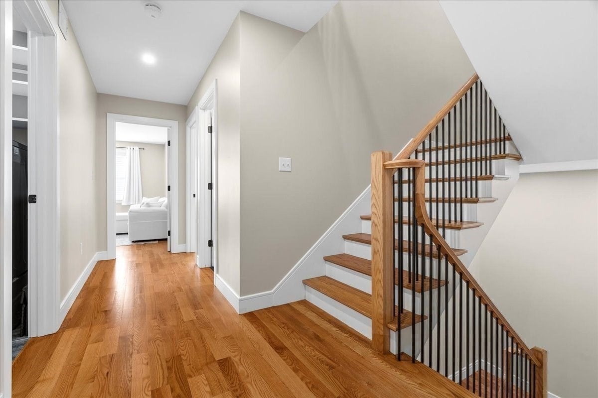 33 Peirce Street #1, Waltham, MA Photo #25