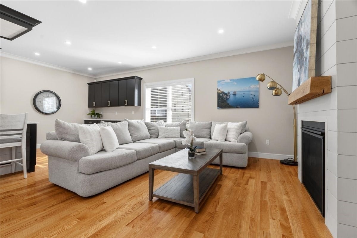 33 Peirce Street #1, Waltham, MA Photo #13