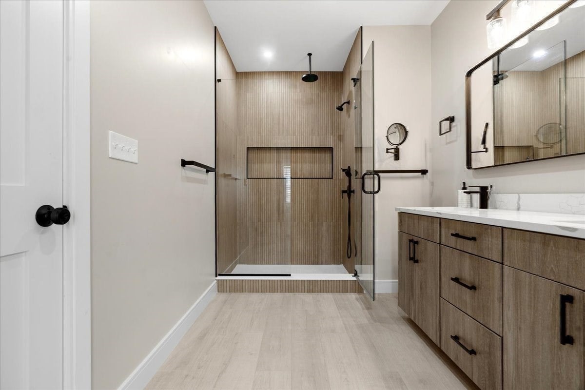 33 Peirce Street #1, Waltham, MA Photo #32