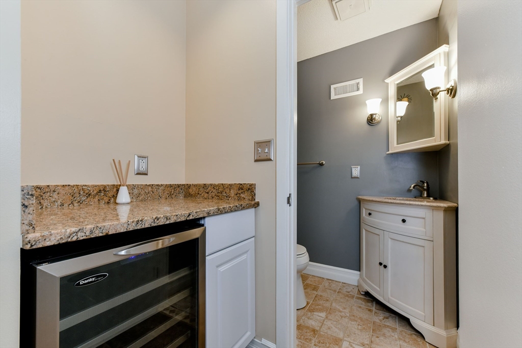 676 Huron Ave #4, Cambridge, MA Photo #12