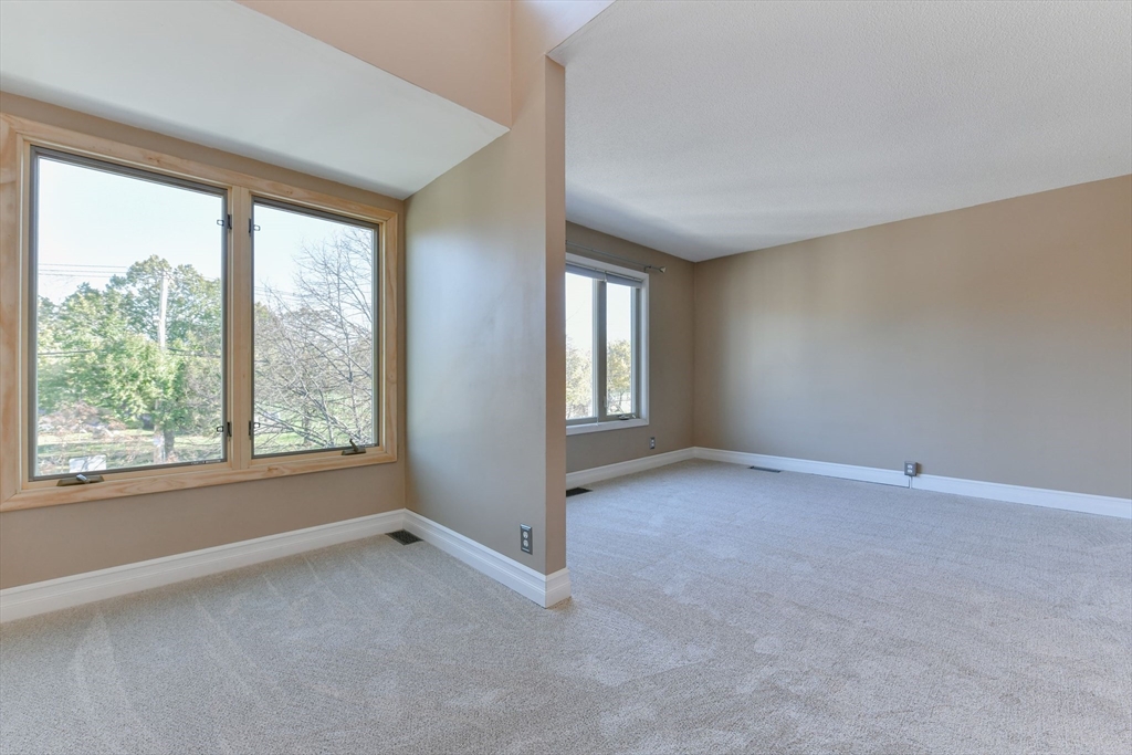 676 Huron Ave #4, Cambridge, MA Photo #15