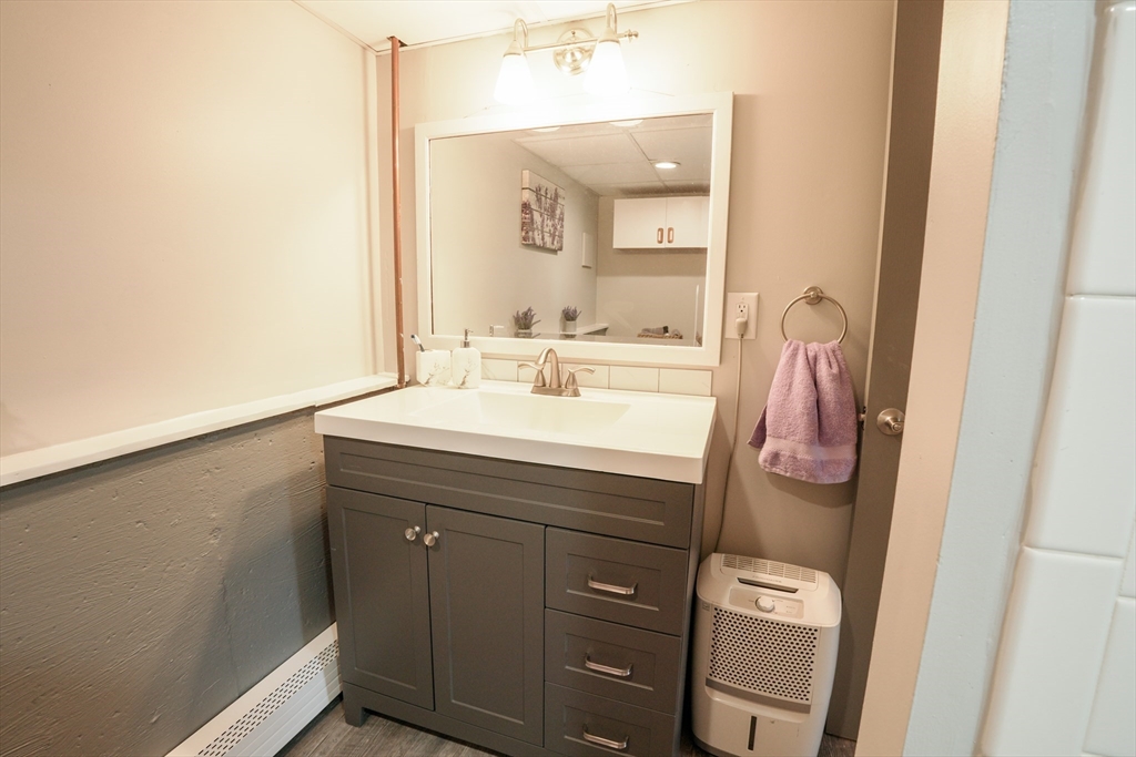 Pepperell, Massachusetts 01463, United States, 4 Bedrooms Bedrooms, ,2 BathroomsBathrooms,Residential,Active,173788