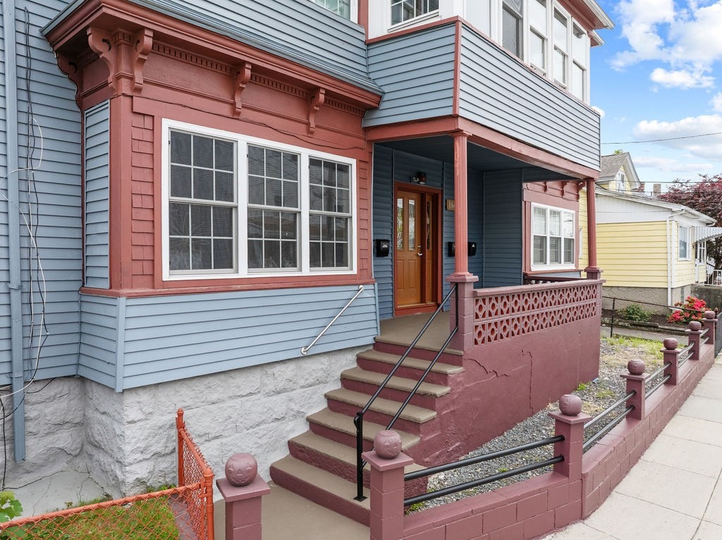 186 John St