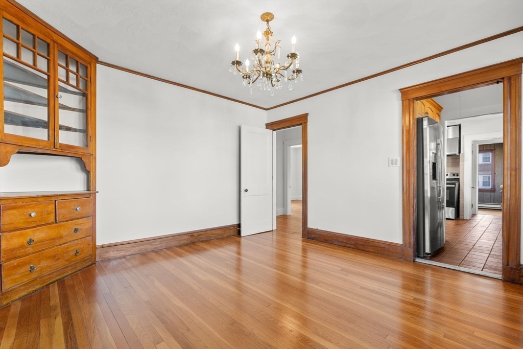 Watertown, Massachusetts 02472, United States, 5 Bedrooms Bedrooms, ,2 BathroomsBathrooms,Residential,Pending,115647