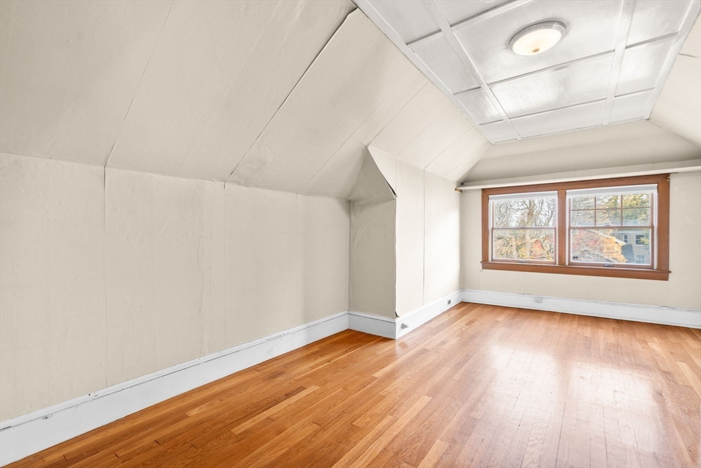 Watertown, Massachusetts 02472, United States, 5 Bedrooms Bedrooms, ,2 BathroomsBathrooms,Residential,Pending,115647