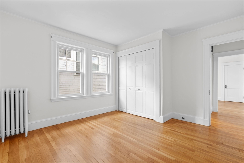 Watertown, Massachusetts 02472, United States, 5 Bedrooms Bedrooms, ,2 BathroomsBathrooms,Residential,Pending,115647