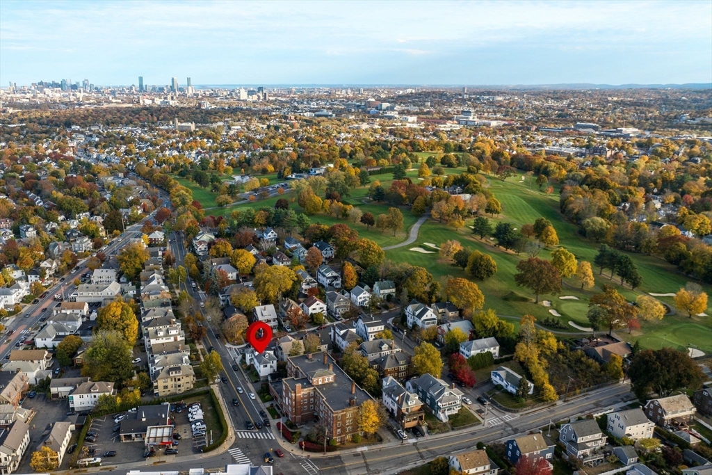 Watertown, Massachusetts 02472, United States, 5 Bedrooms Bedrooms, ,2 BathroomsBathrooms,Residential,Pending,115647