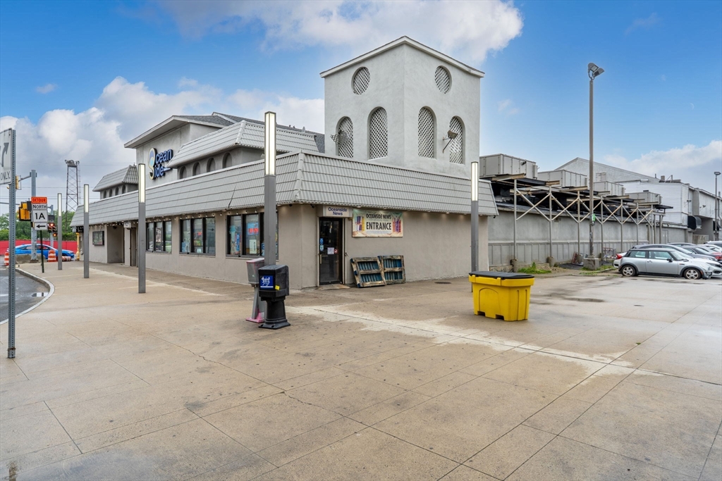 1290 N Shore