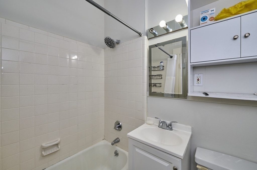 408-410 Crescent St, Waltham, MA, 408-410 Crescent St, Waltham, MA Photo #25