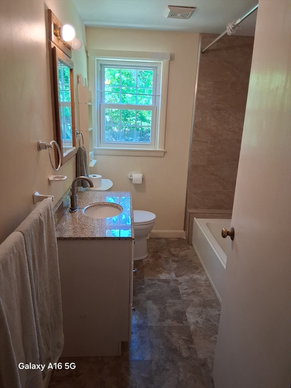 164 W Bacon St