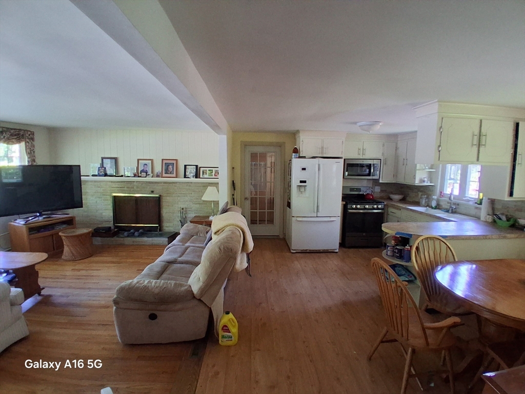 164 W Bacon St