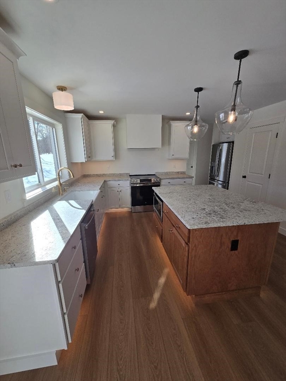 5 Whitney Road