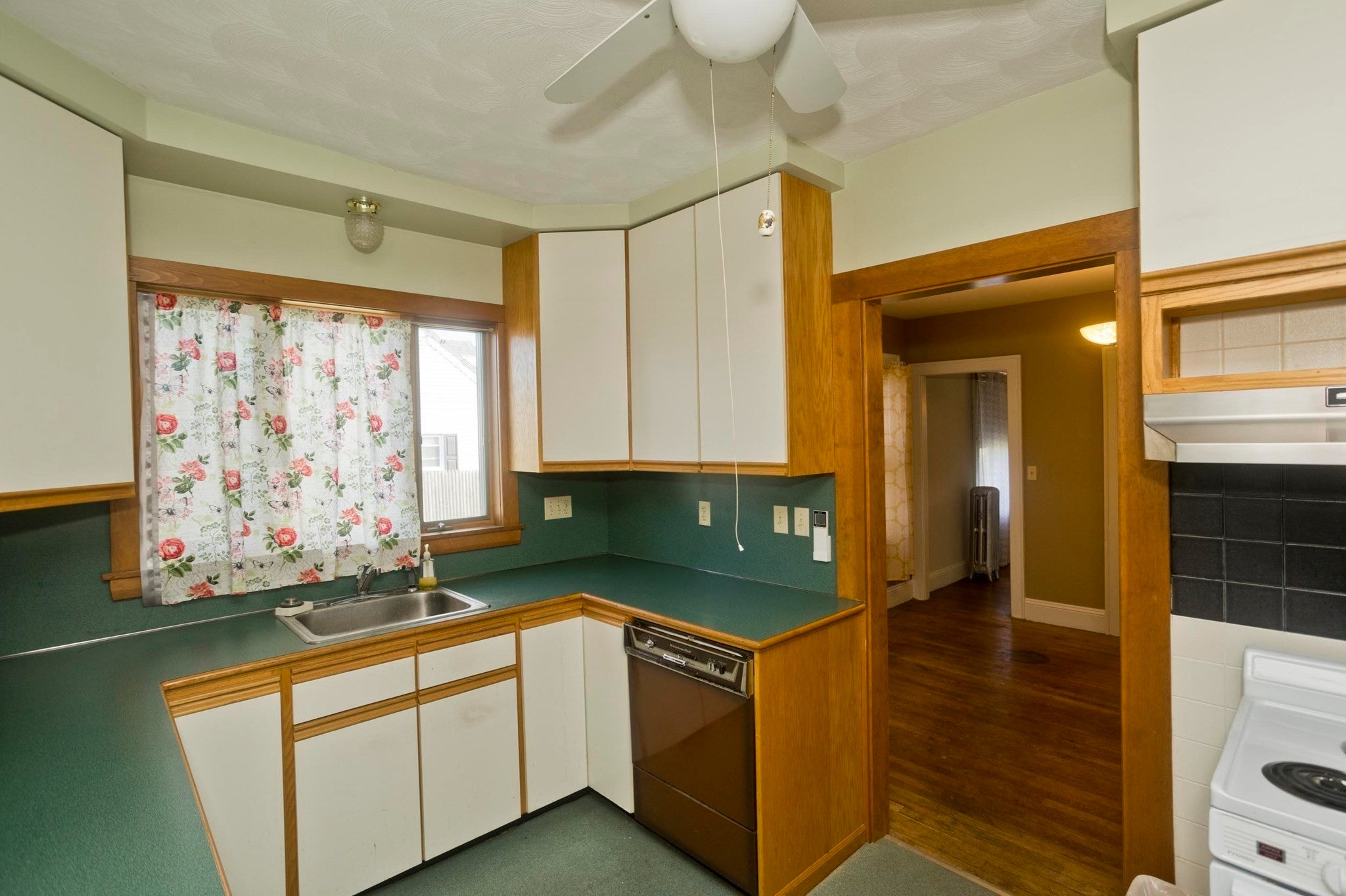 485 East Street, Chicopee, MA Photo #10