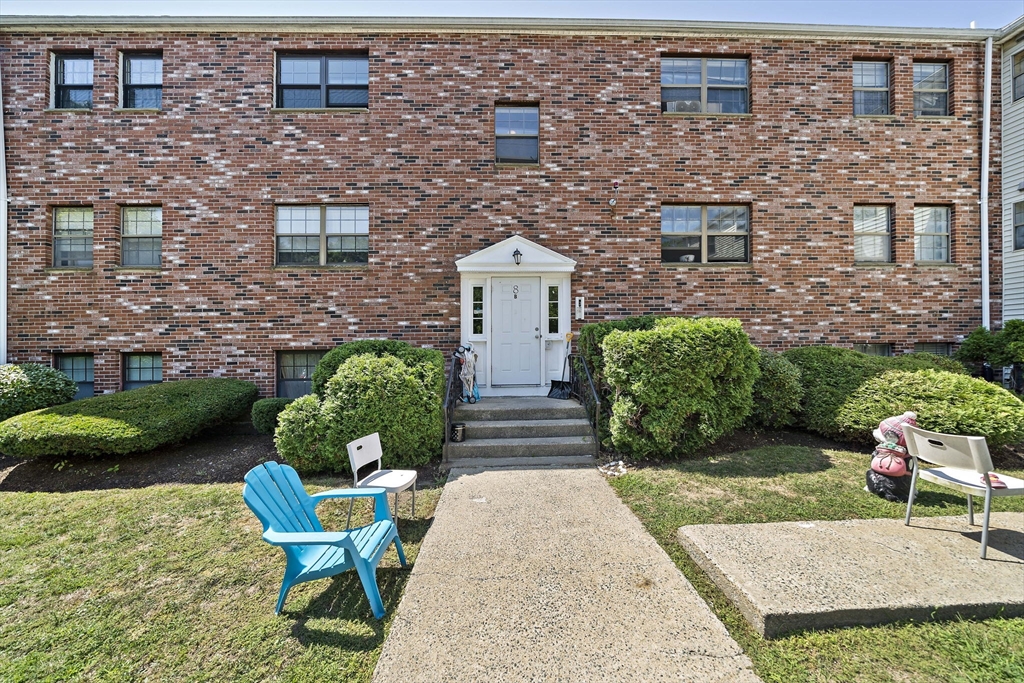 8 Jackson Street B-2