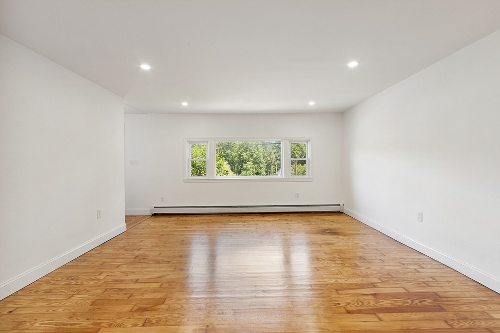 90 Linwood St