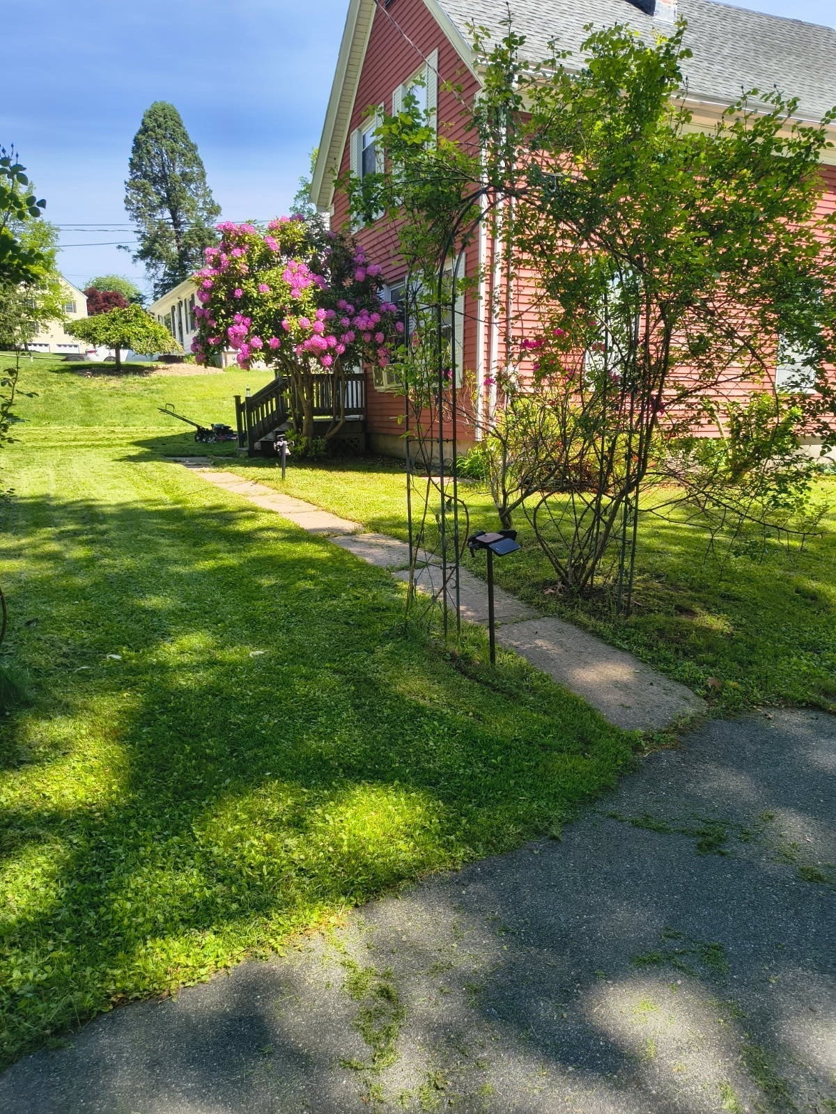 41 Linwood St