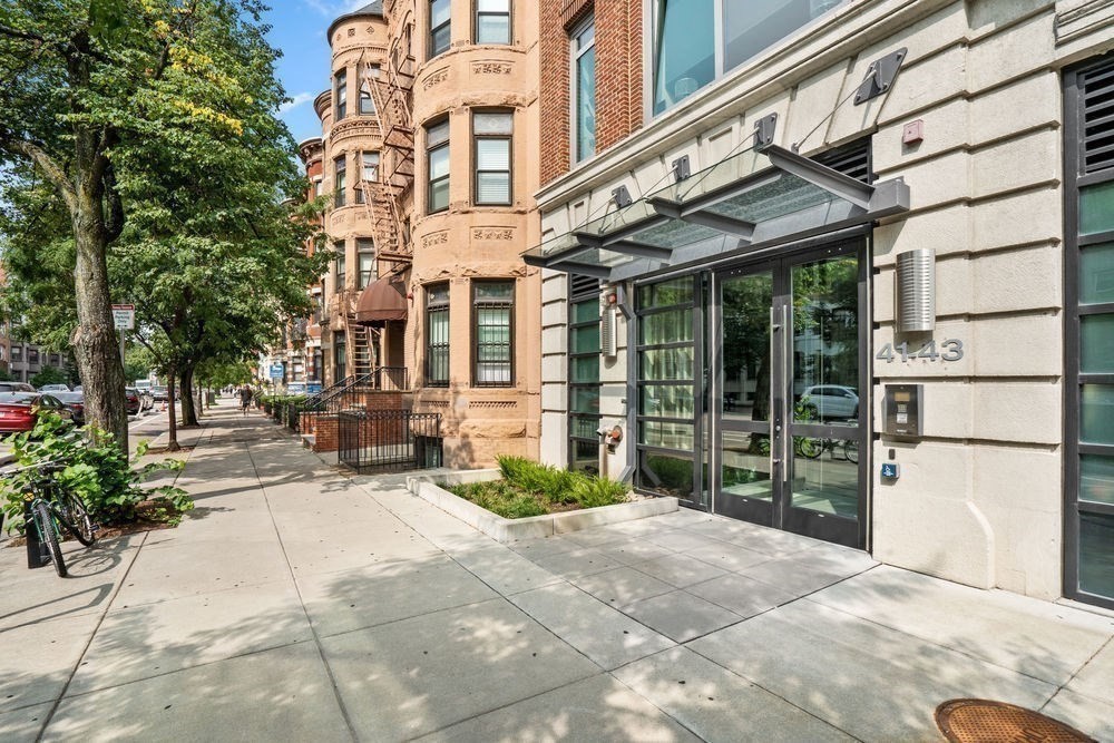 Photo of 43 Westland Avenue, Boston, MA
