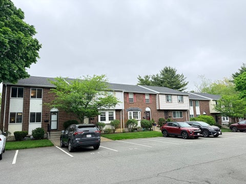 Photo of 399 Pond St #D1, Braintree, MA 02184 (MLS # 73557910)