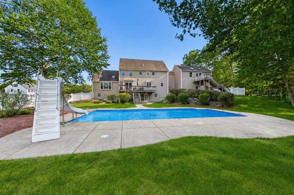 7 Jocelyn Cir