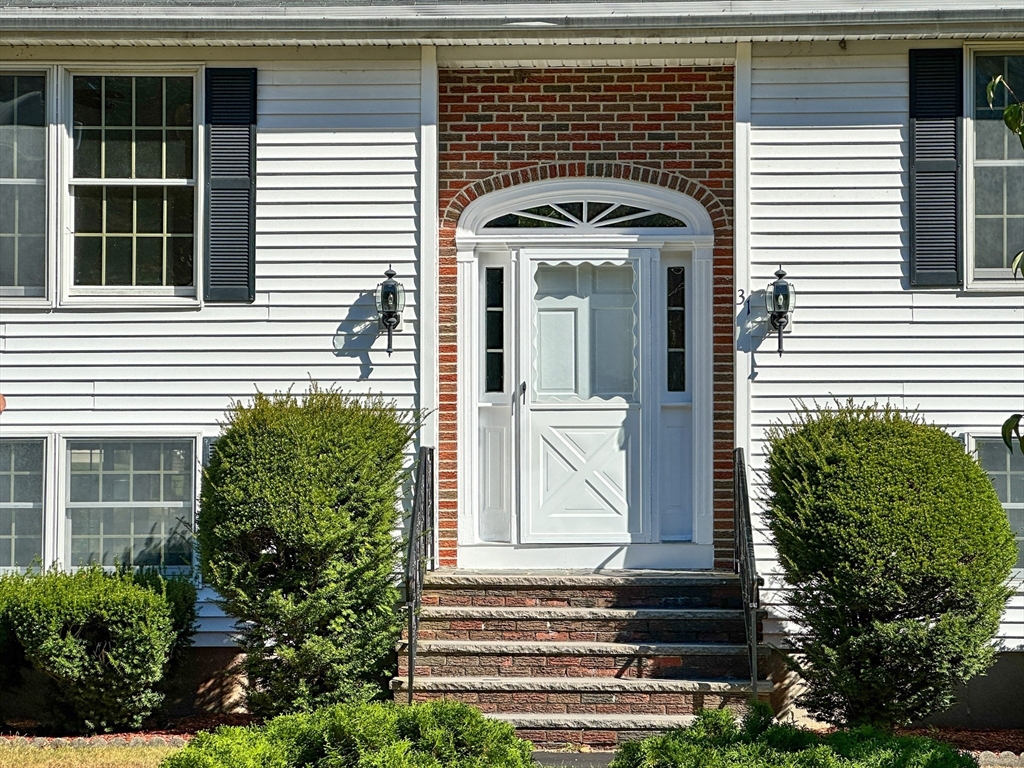 31 Varnum Ave