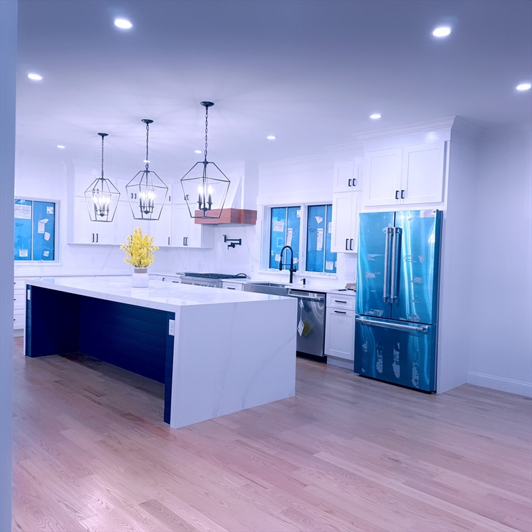 15 Verjuniel Ave
