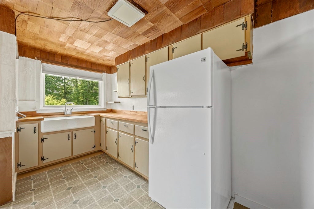 23 School Street, Granby, MA, 23 School Street, Granby, MA Photo #13