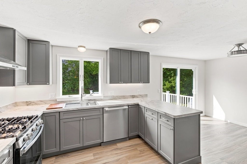 174 Bent St, Franklin, MA, 174 Bent St, Franklin, MA Photo #7
