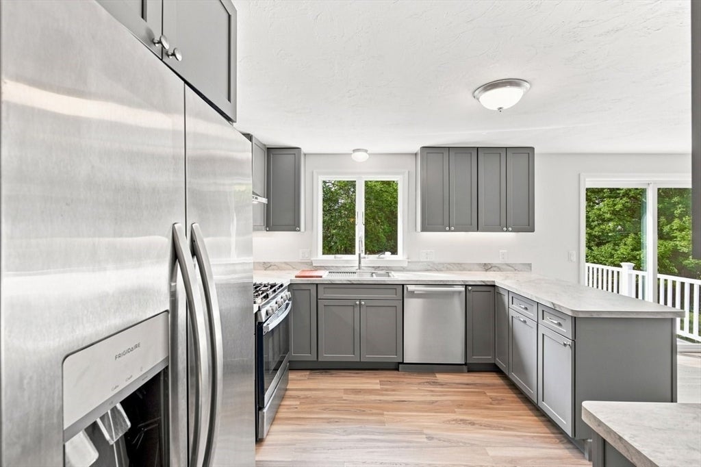 174 Bent St, Franklin, MA, 174 Bent St, Franklin, MA Photo #6