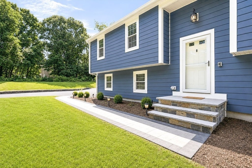 174 Bent St, Franklin, MA, 174 Bent St, Franklin, MA Photo #5