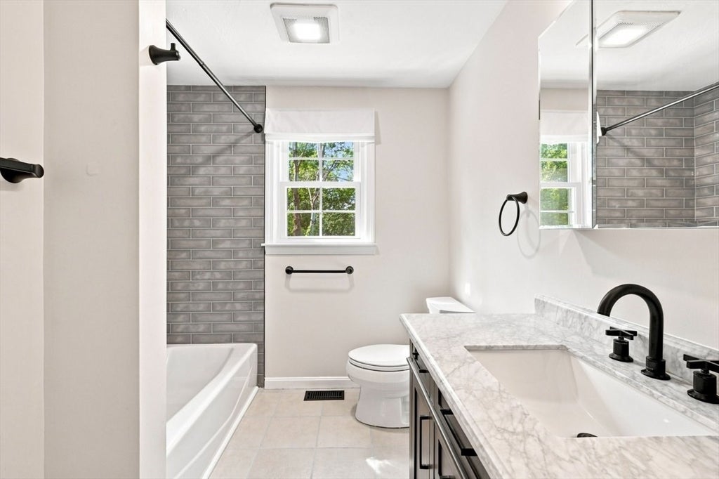 174 Bent St, Franklin, MA, 174 Bent St, Franklin, MA Photo #19