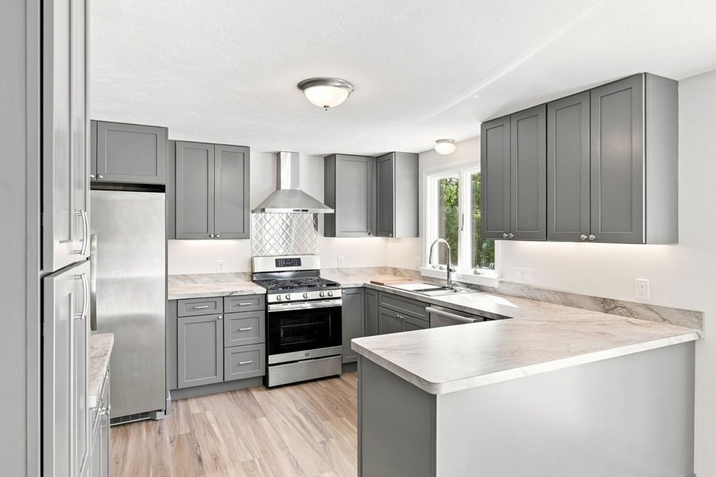 174 Bent St, Franklin, MA, 174 Bent St, Franklin, MA Photo #12
