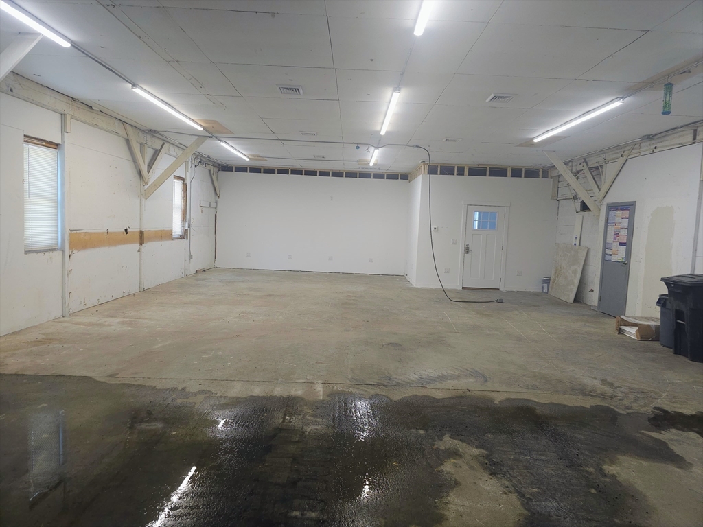 576 Wareham St Garage