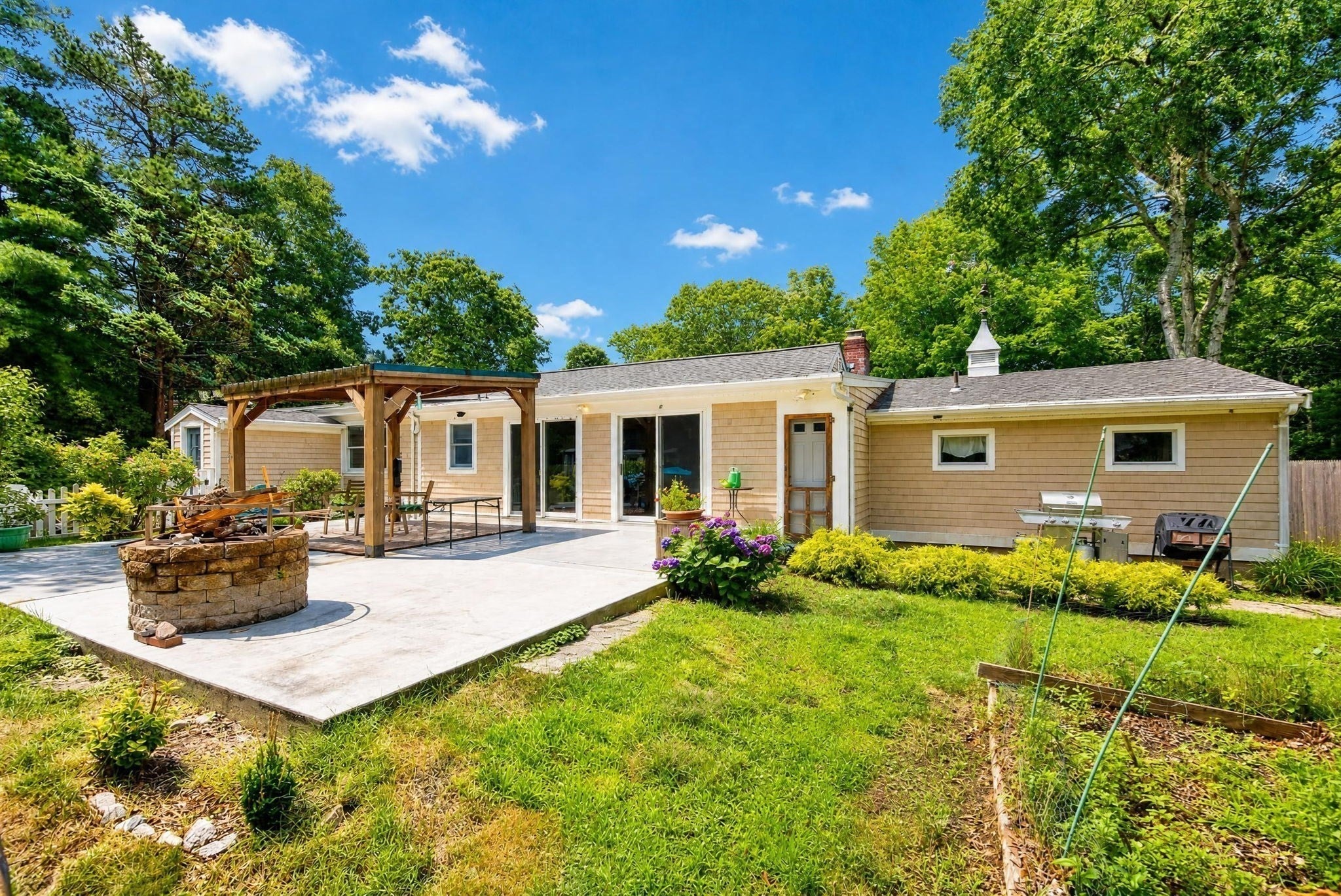 14 Veeder Dr, Falmouth, MA Photo #33