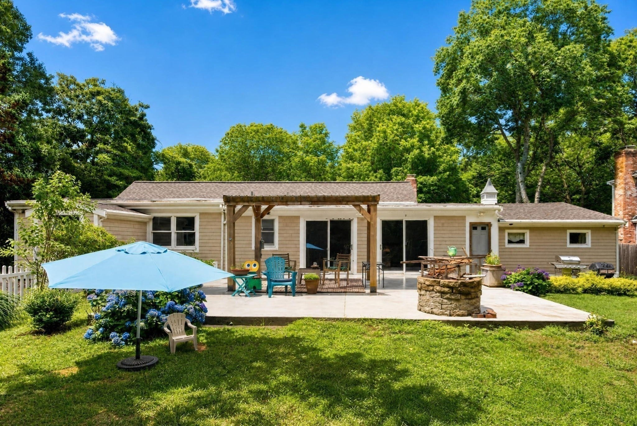 14 Veeder Dr, Falmouth, MA Photo #4