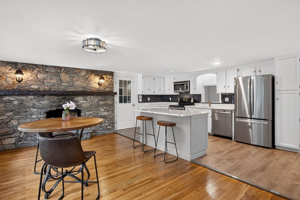 14 Veeder Dr, Falmouth, MA, 14 Veeder Dr, Falmouth, MA Photo #4