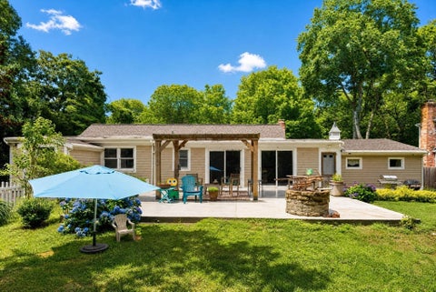 Photo of 14 Veeder Dr, Falmouth, MA 02536 (MLS # 73561574)