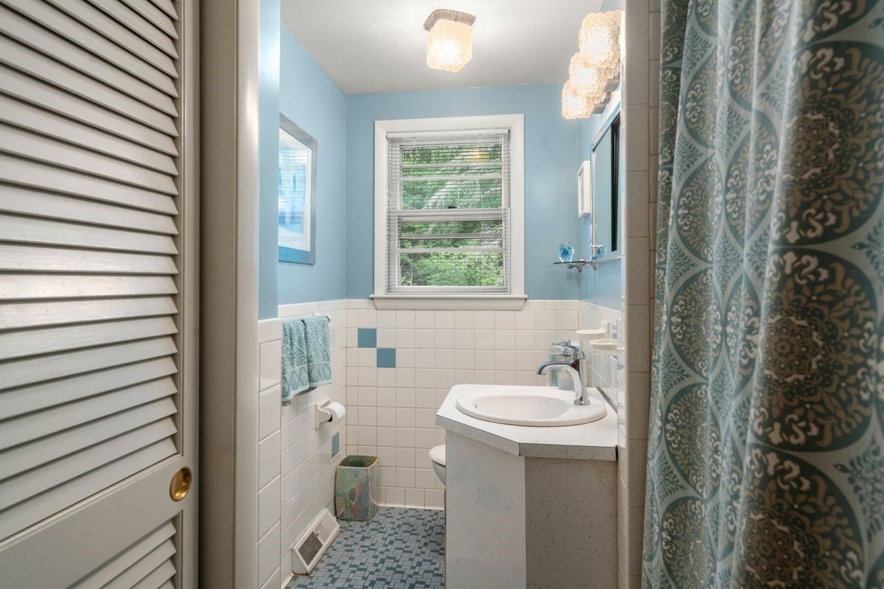 6 Johnson Rd, Sharon, MA Photo #13