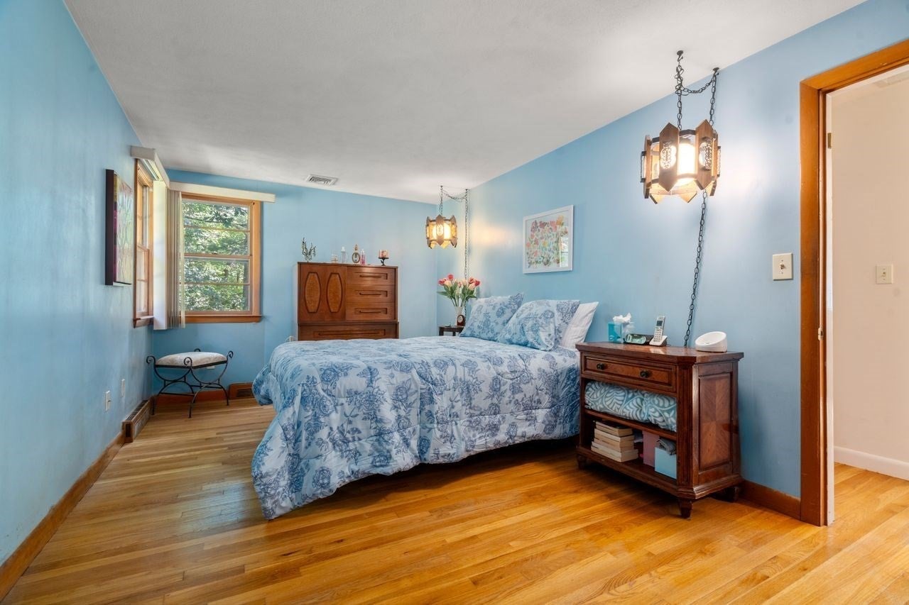 6 Johnson Rd, Sharon, MA Photo #10