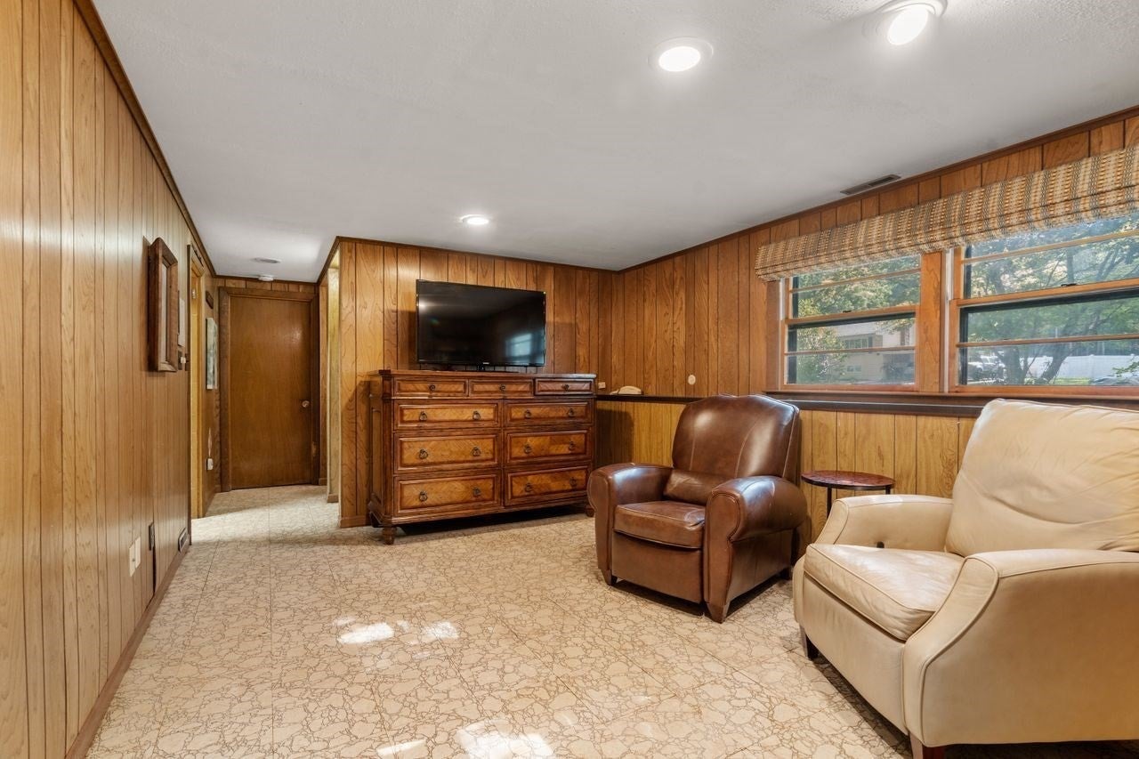 6 Johnson Rd, Sharon, MA Photo #18