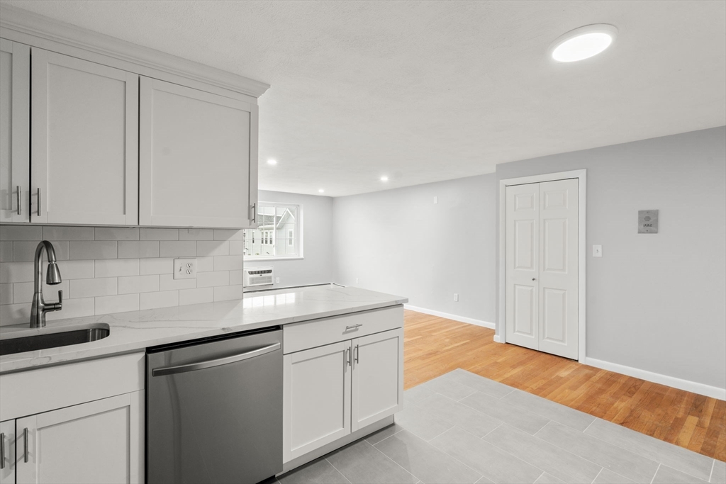 15 Staples Avenue 31