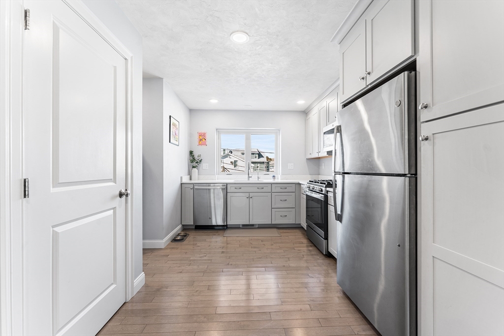 18 1/2 Dalton Ct 18 1/2