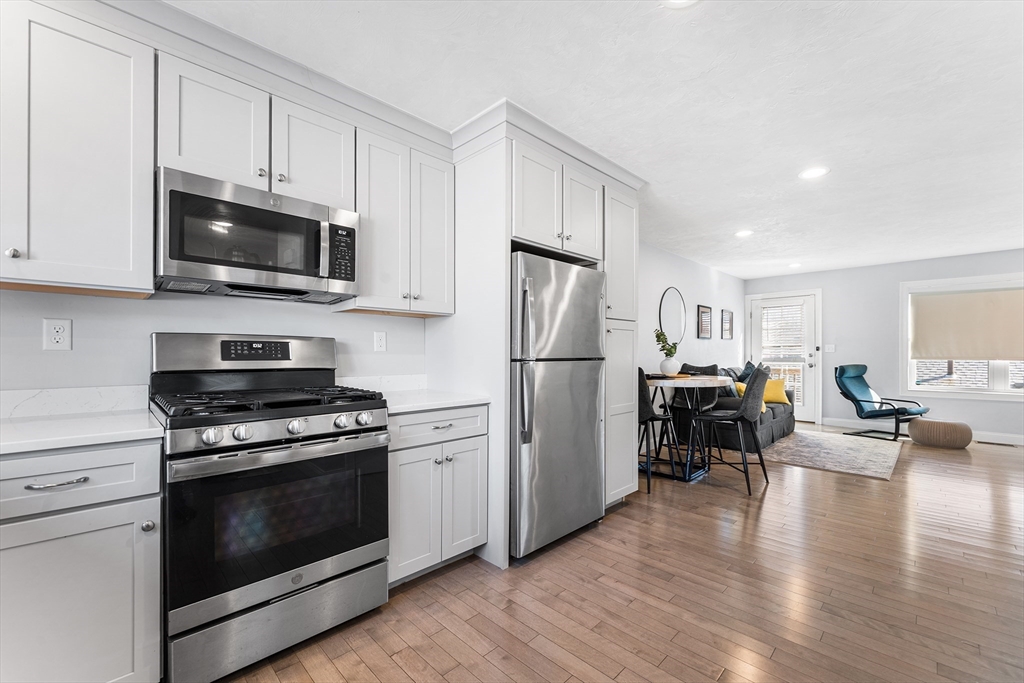 18 1/2 Dalton Ct 18 1/2